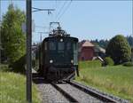 Öffentlicher Fahrtag auf der Emmentalbahn. 

Den Frühkurs von Huttwil zieht EBT Be 4/4 102 nach Sumiswald-Grünen. Weier, Juli 2023.